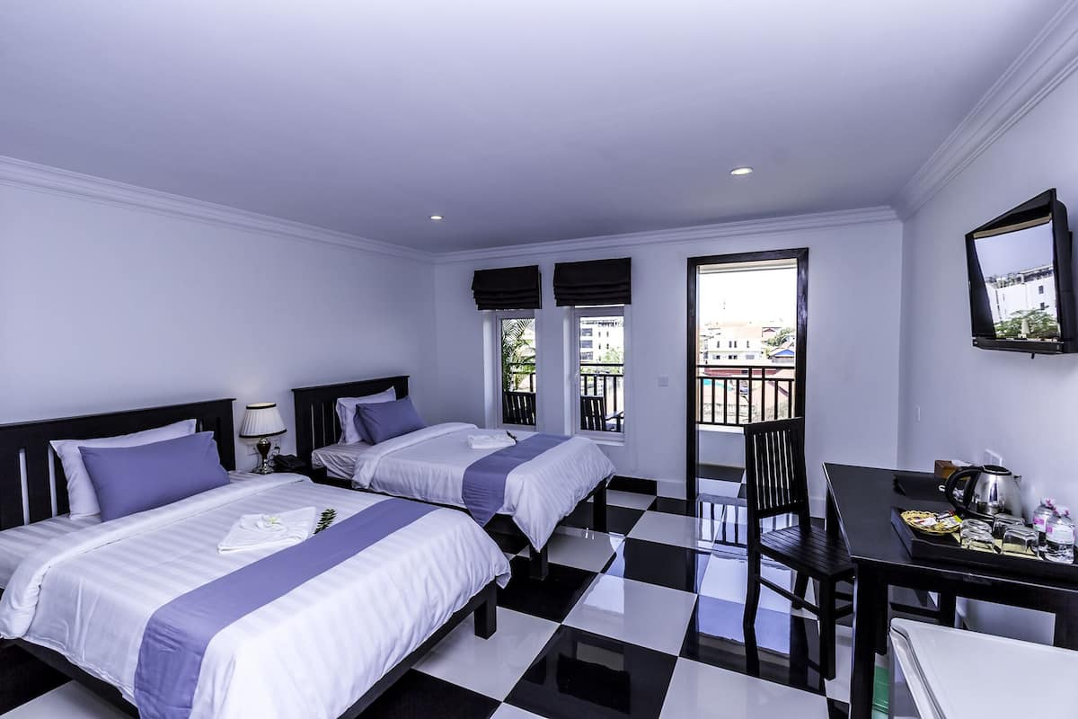 Deluxe Twin Room, Pool View