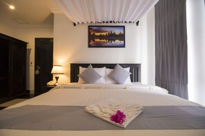 Minibar, in-room safe, desk, iron/ironing board - Rithy Rine Angkor Residence (Siem Reap)