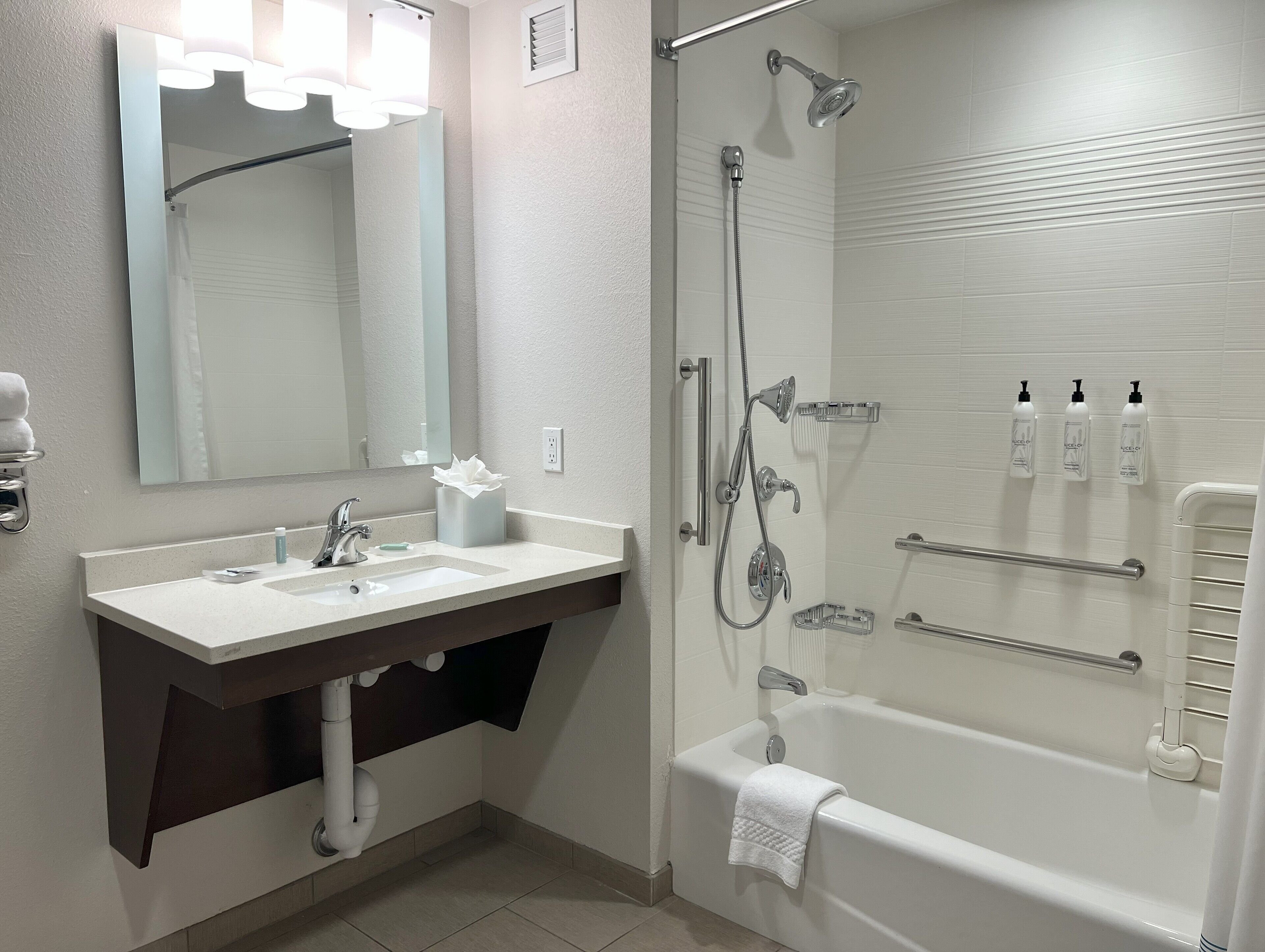 shower, free toiletries, hair dryer, towels