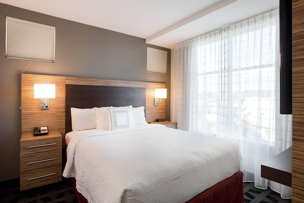 Suite, 2 Bedrooms | In-room safe, iron/ironing board, free cribs/infant beds, free WiFi