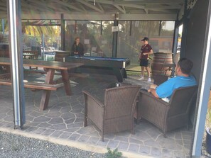 BBQ/picnic area - Sunrise Motel (Barooga)