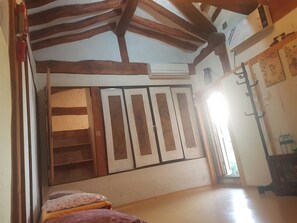 Ropa de cama de alta calidad y wifi gratis 