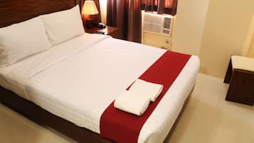 Premium bedding, in-room safe, desk, blackout curtains