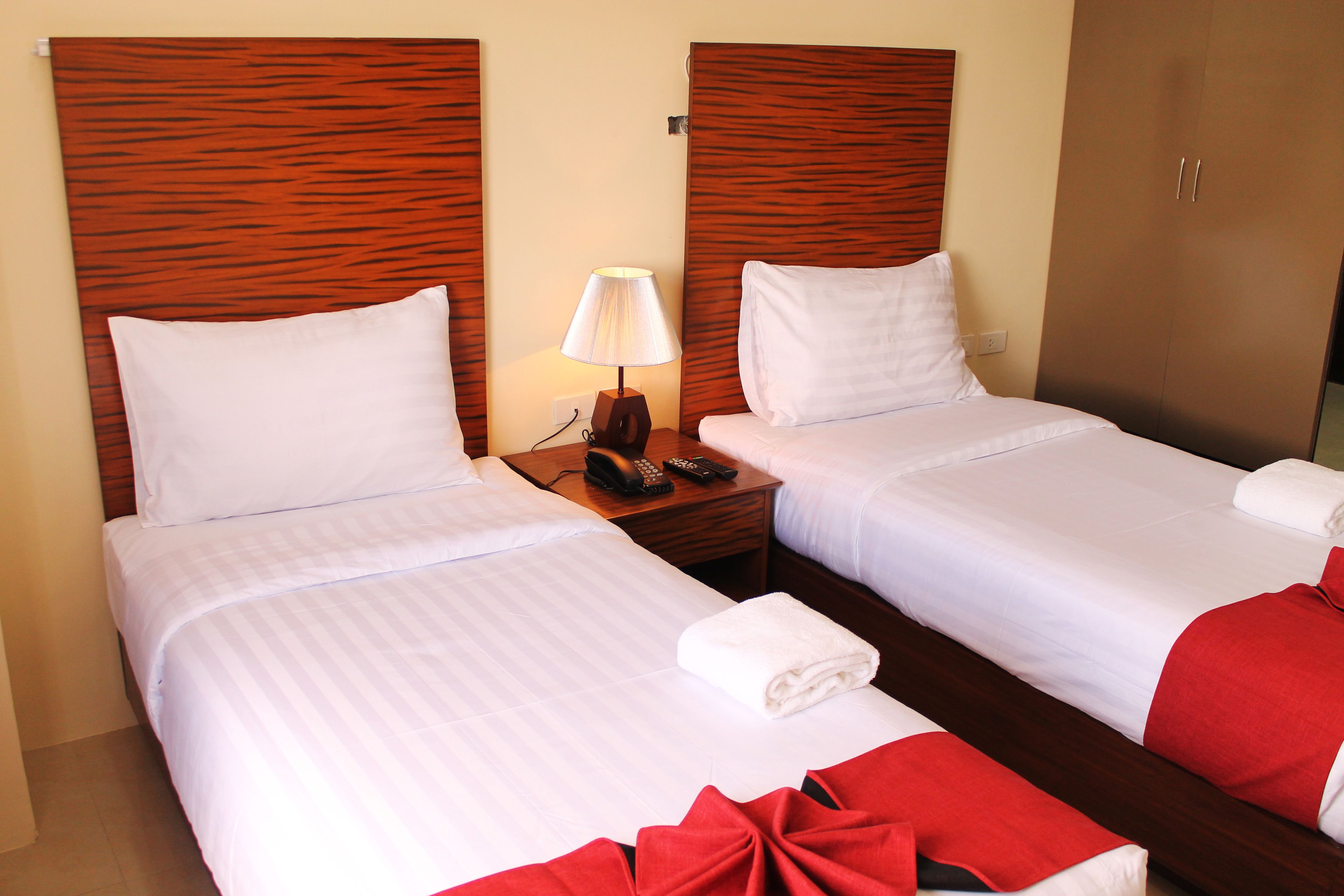 deluxe twin room | premium bedding, in-room safe, desk, blackout curtains