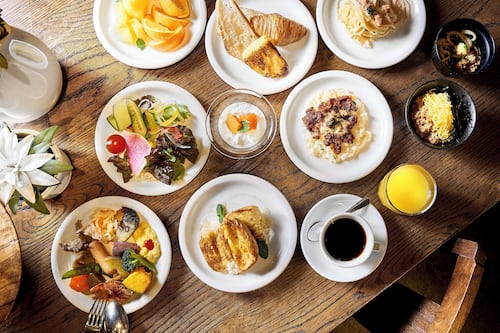 Daily buffet breakfast for a fee