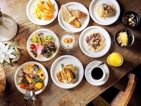 Daily buffet breakfast for a fee. Daiwa Roynet Hotel Kokura Ekimae