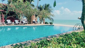 Desk, free WiFi - Supar Royal Beach Hotel (Khanom)