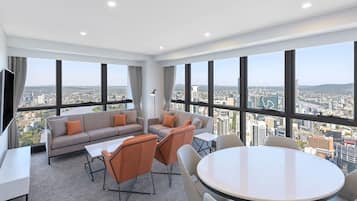 Phòng Suite, 3 phòng ngủ (Altitude) | Bộ đồ giường cao cấp, két bảo mật tại phòng