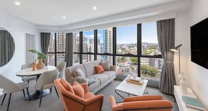 Meriton Suites Adelaide Street, Brisbane