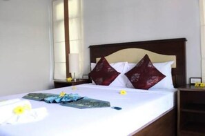 Deluxe Room | Minibar, bureau, lit d’appoint (supplément), accès au Wi-Fi (inclus)