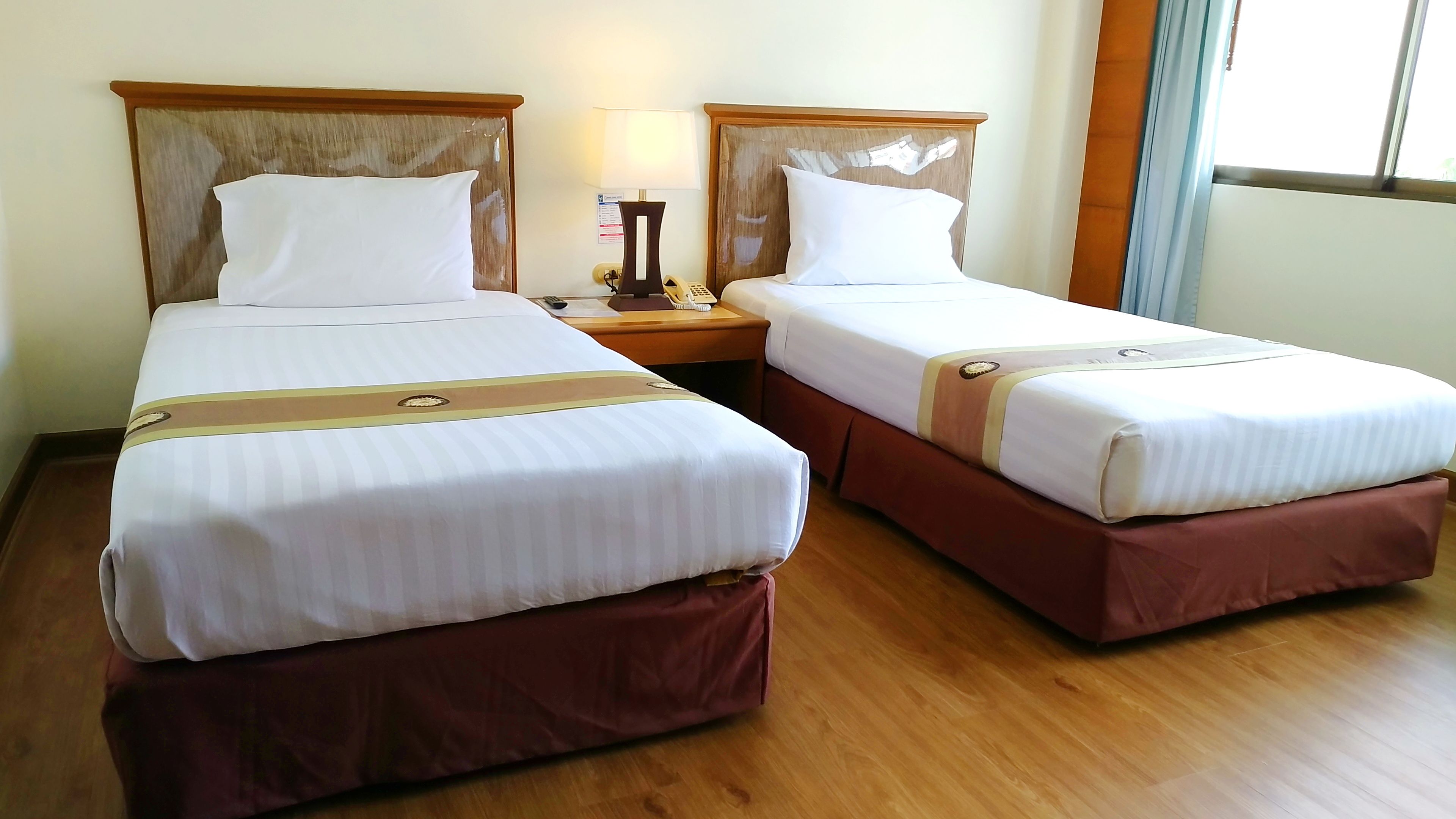 standard twin room | hypo-allergenic bedding, minibar, in-room safe, desk