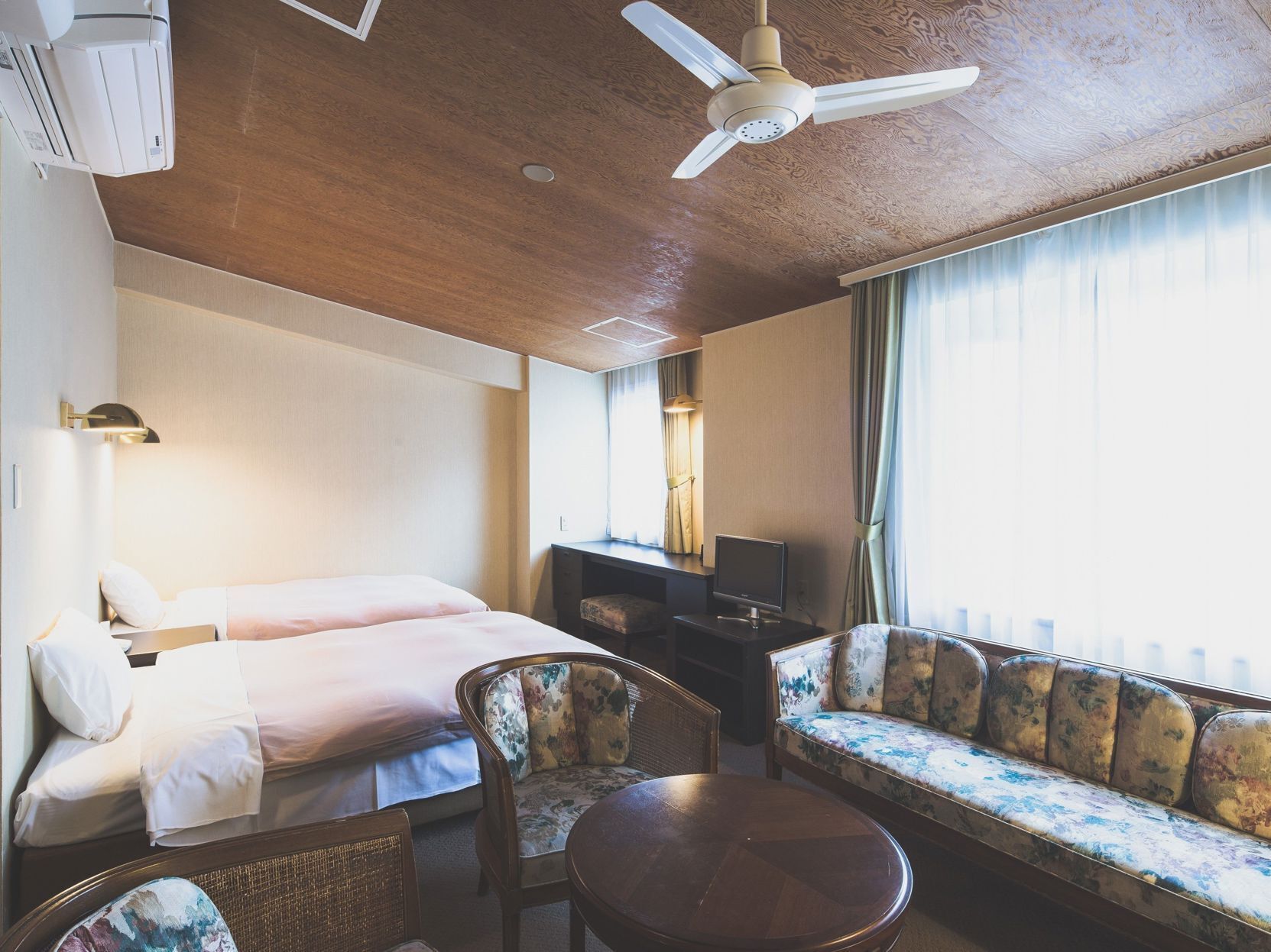 Desk, cots/infant beds, free WiFi