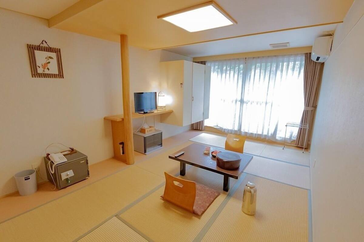 Japanese Style Room for 4 Guests | In-room safe, WiFi (free)