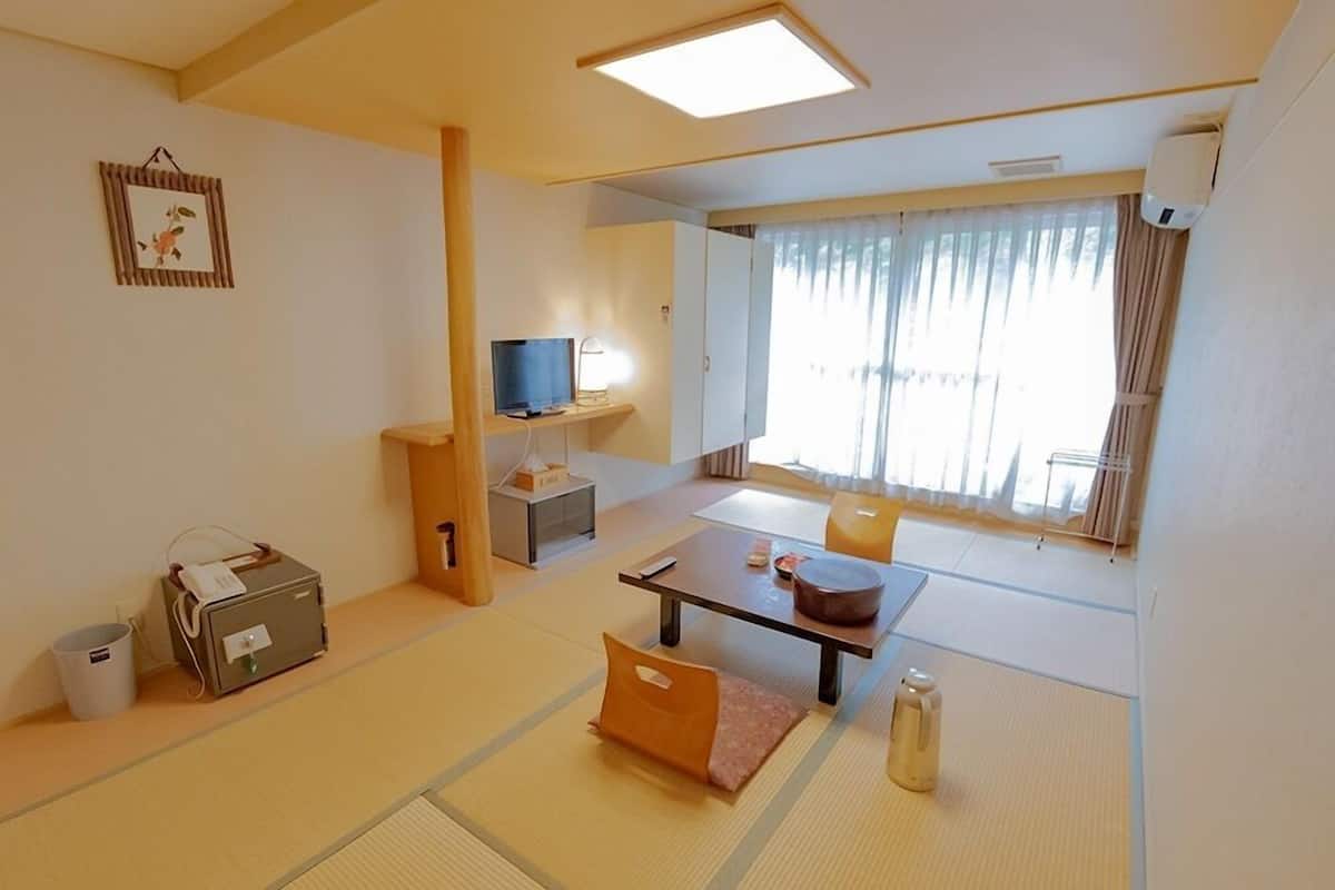 Japanese Style Room for 4 Guests | In-room safe, free WiFi