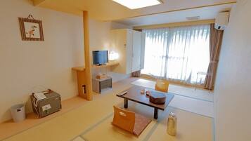 Japanese Style Room for 4 Guests | In-room safe, free WiFi