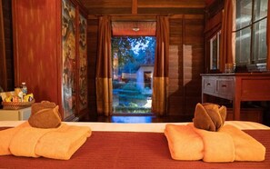 ห้องสแตนดาร์ดดับเบิล | มินิบาร์, ห้องพักตกแต่งอย่างมีเอกลักษณ์, ตกแต่งพิเศษโดยเฉพาะ, โต๊ะทำงาน