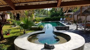 Poolside bar - Leeloo Paradise Resort (Khanom)