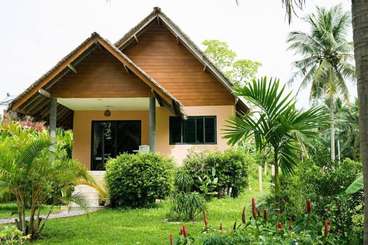 Deluxe Double Room | Minibar, desk, WiFi (free), individually decorated