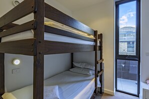 Premium bedding, iron/ironing board, free cots/infant beds, free WiFi