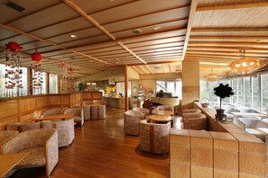 Lobby lounge - Shima Tamura (Nakanojo)