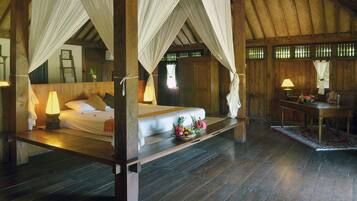 Minibar, in-room safe, desk, rollaway beds