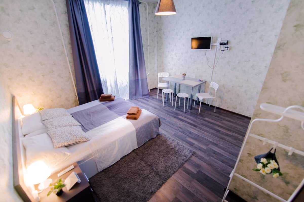 Standard-Apartment (Mini Kitchen) | Wohnzimmer | LCD-Fernseher