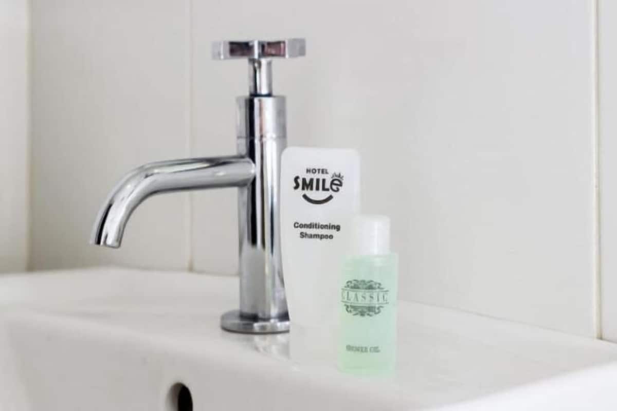 Doccia, soffione a pioggia, asciugacapelli, bidet
