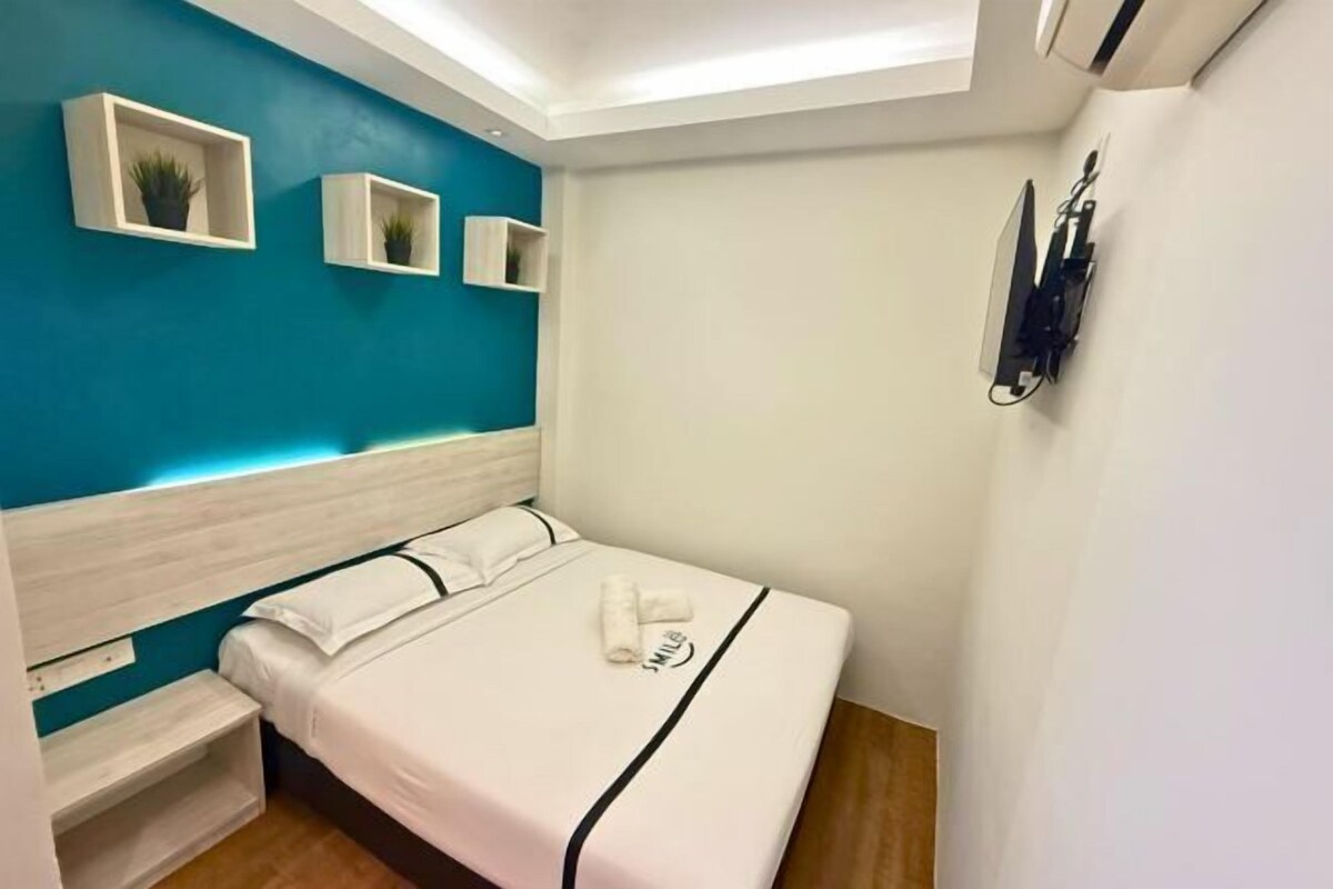 Desk, laptop workspace, iron/ironing board (on request), free WiFi