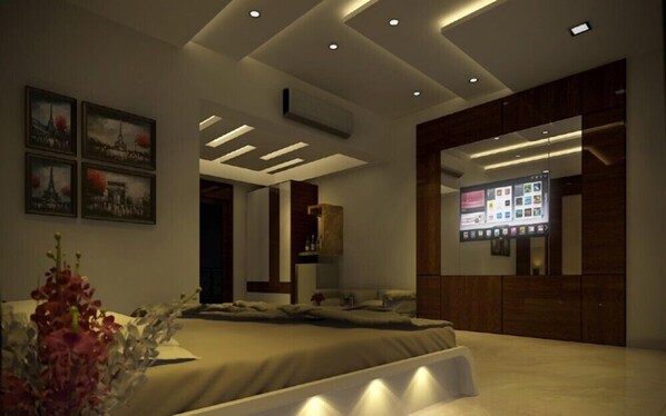 Deluxe Room | In-room safe, desk, soundproofing, iron/ironing board - Rezo's Hotel (Baga)