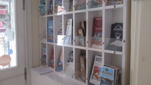 Check-in/check-out kiosk - Oldmile Palace Hotel (Istanbul)