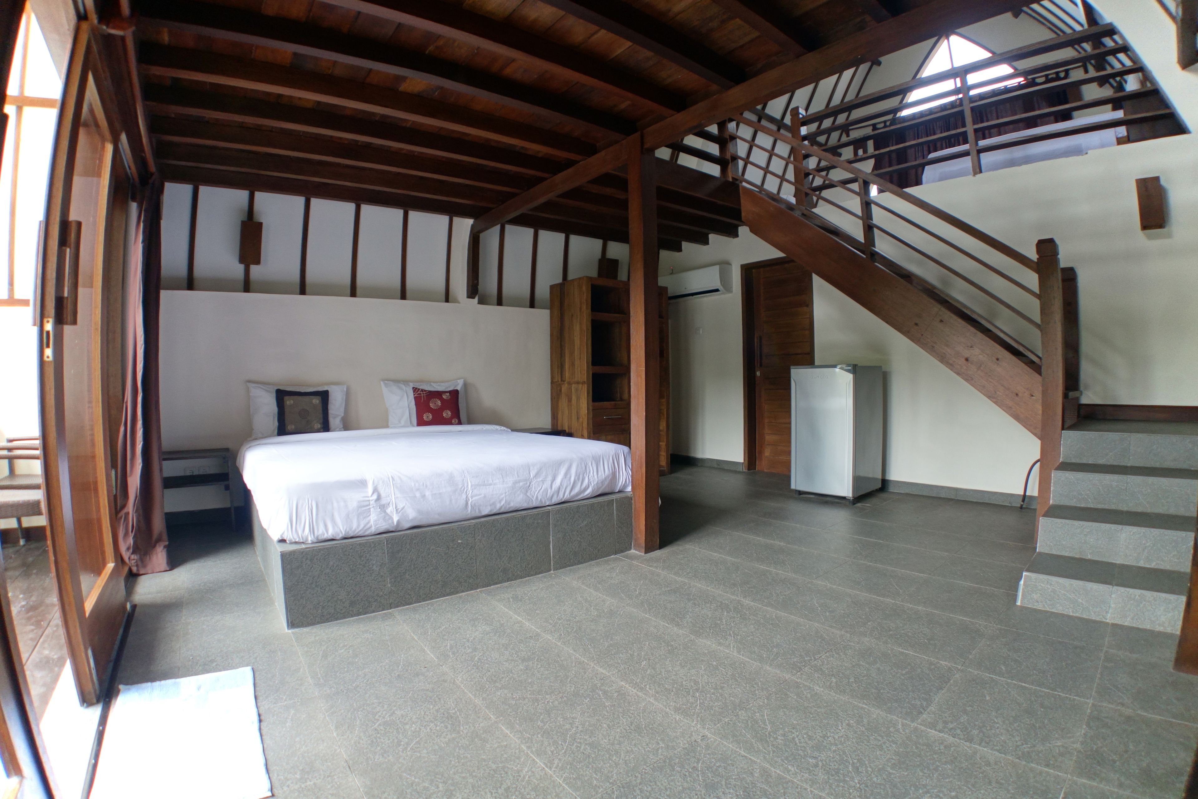 family pool bungalow | living area | 14-inch lcd tv with cable channels, tv