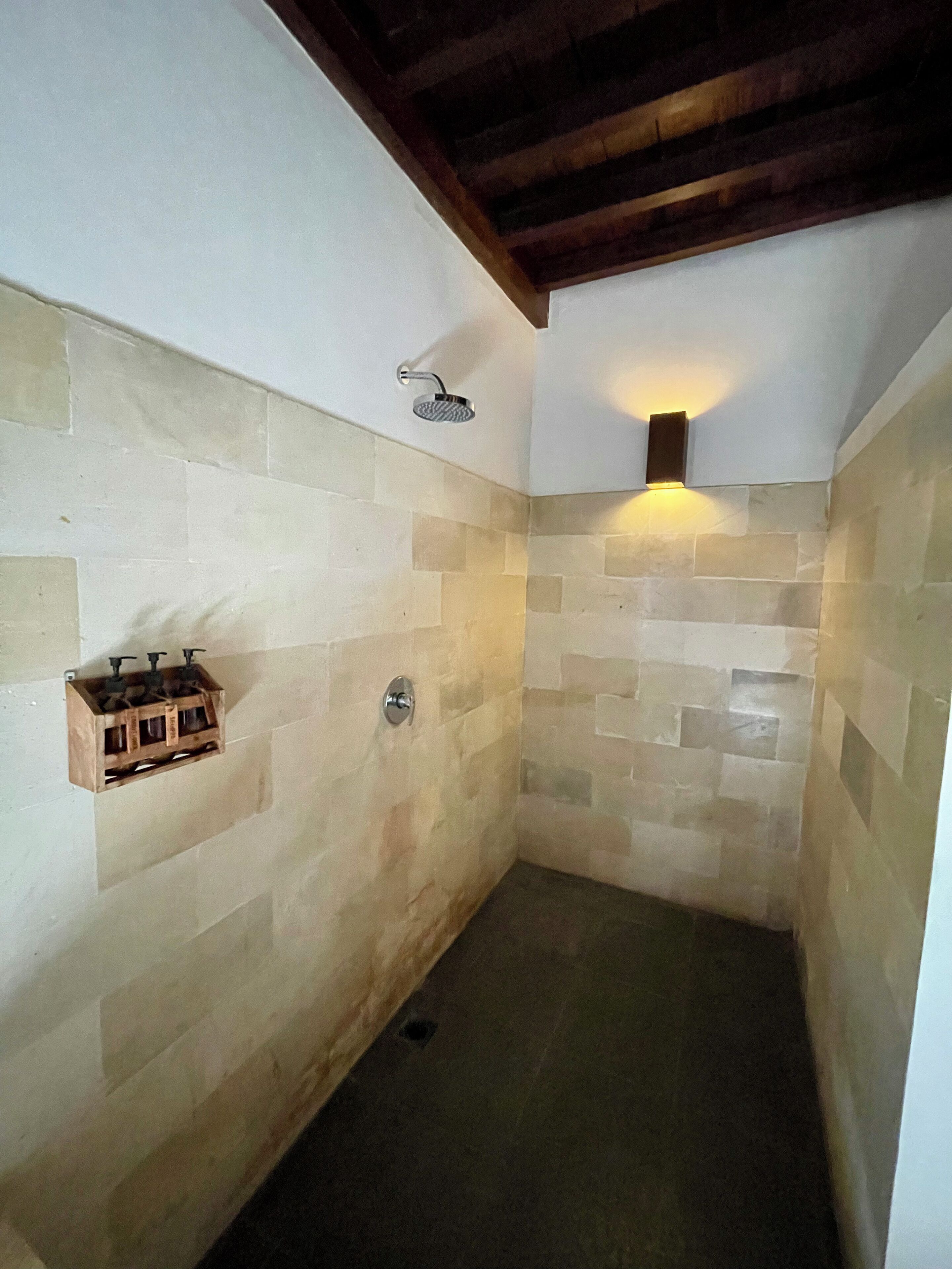 Photo - Oceans 5 Dive Resort