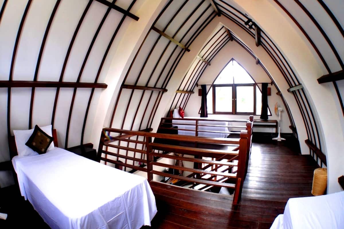 family pool bungalow | in-room safe, bed sheets