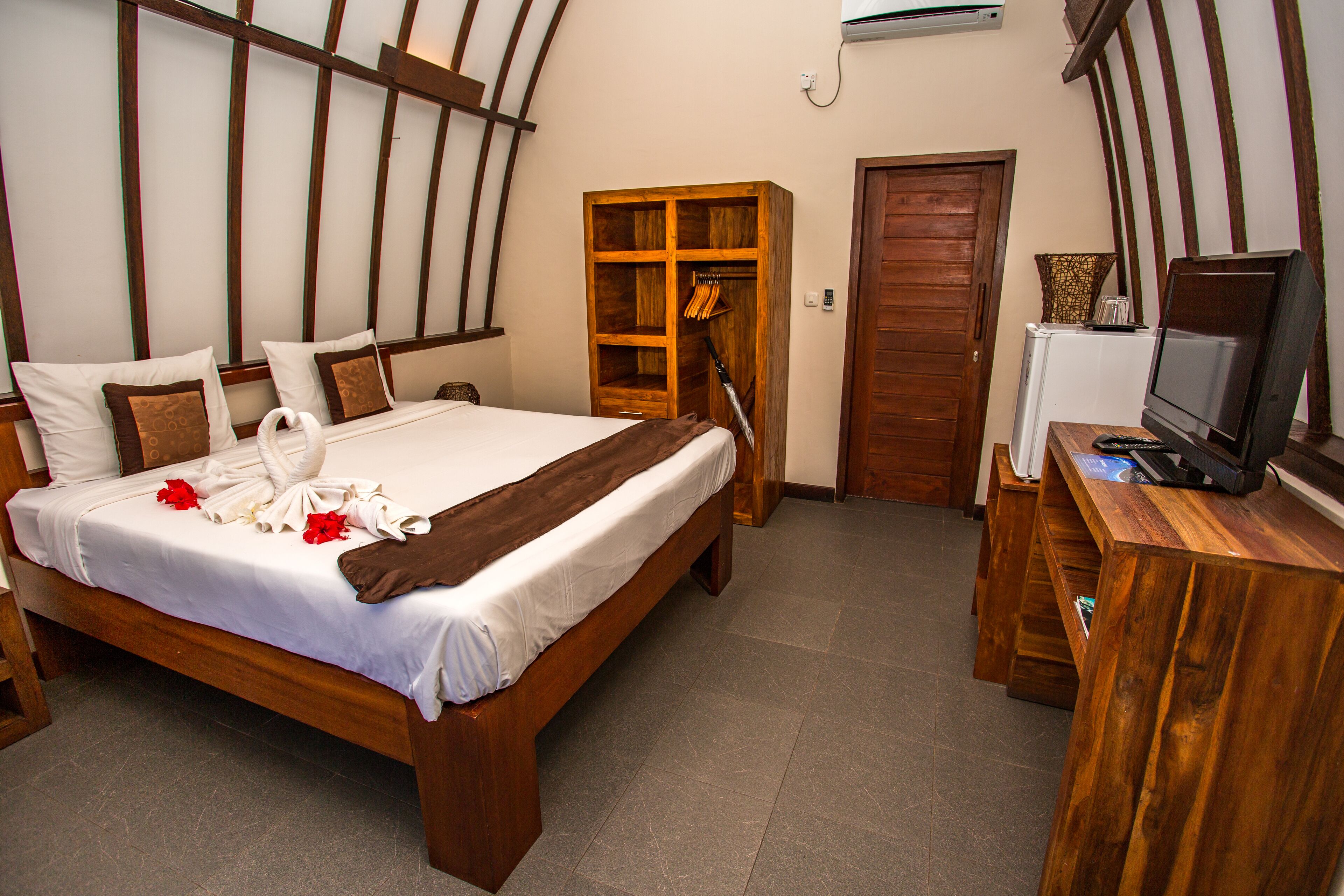 Photo - Oceans 5 Dive Resort