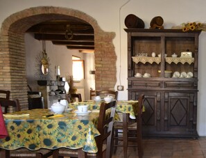 Breakfast area