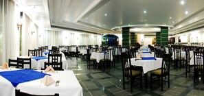 Breakfast, lunch, dinner served; international cuisine - New La Perla (Sharm El Sheikh)