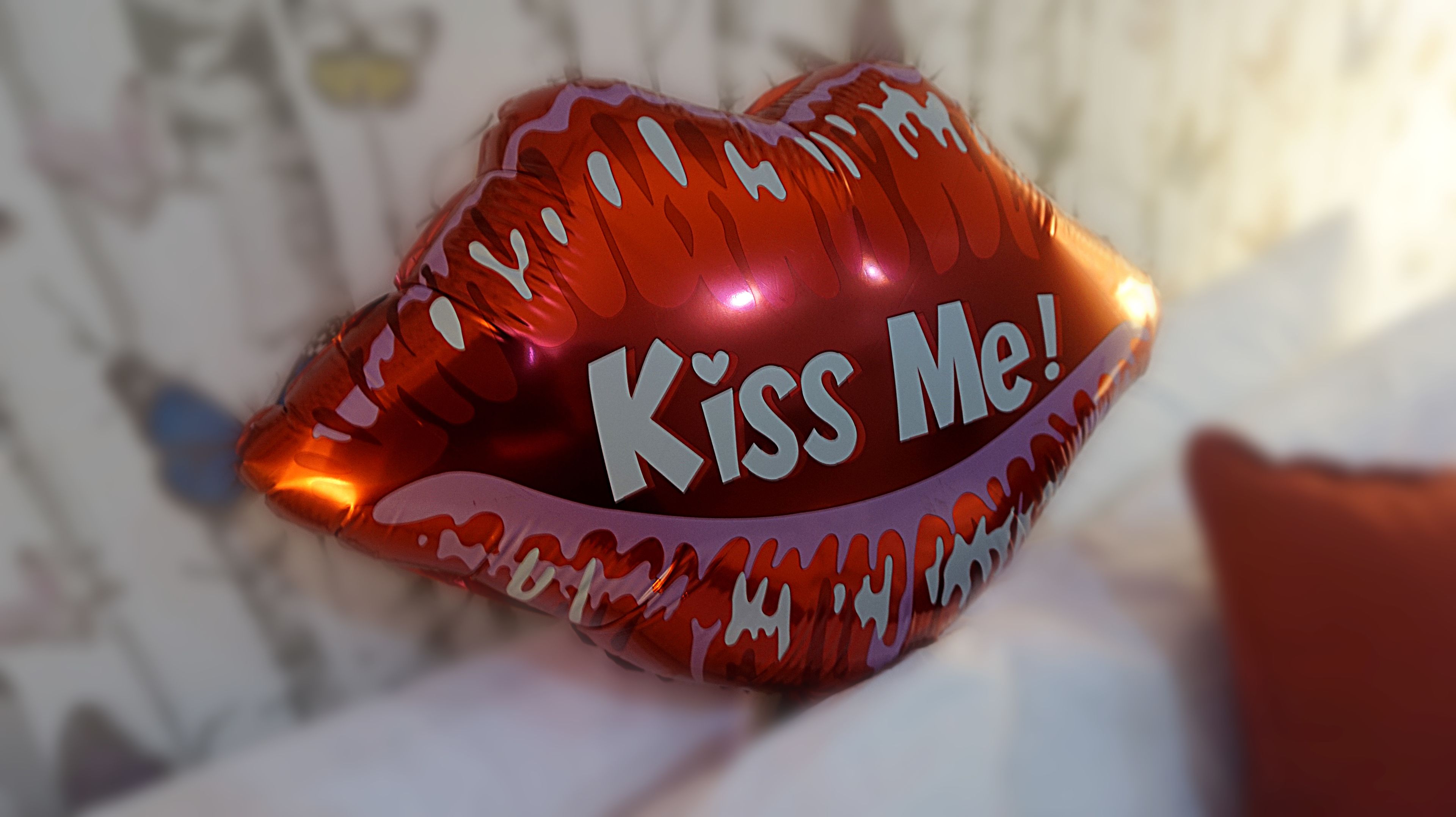 romantic room, 1 queen bed | desk, free wifi