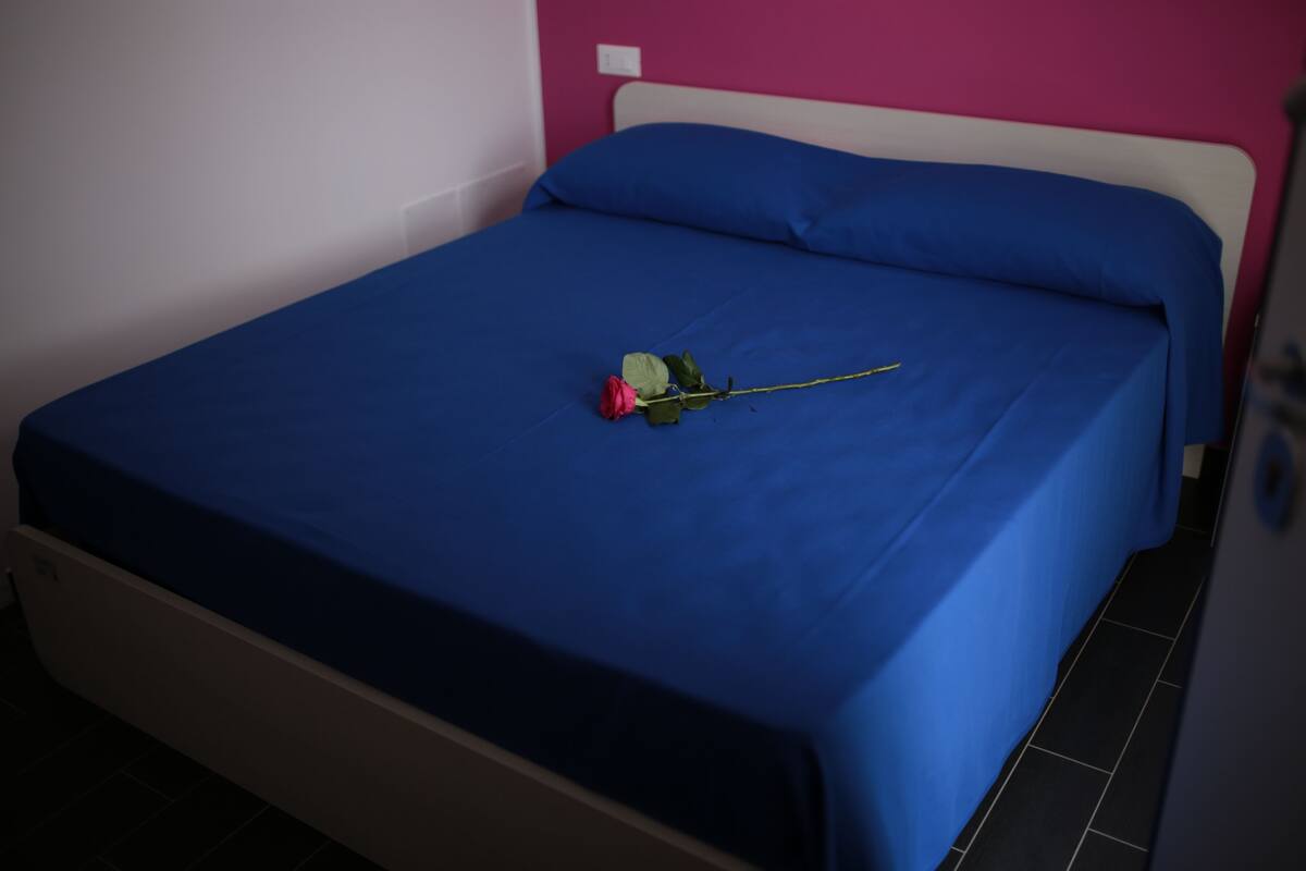 1 bedroom, premium bedding, soundproofing, rollaway beds