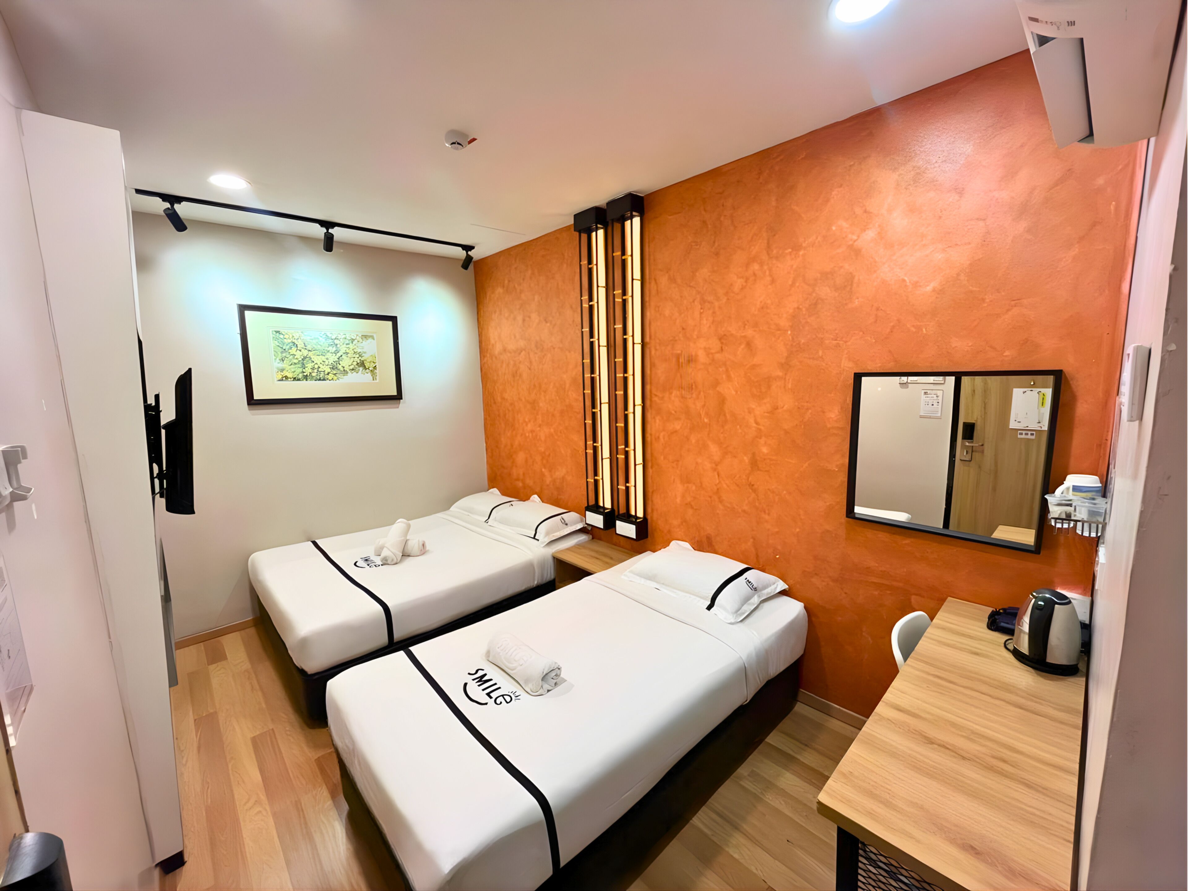 Triple | Blackout drapes, iron/ironing board, free WiFi, wheelchair access