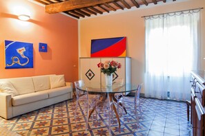 Junior Suite | Living area | Flat-screen TV - Cavour 33 (Massa)
