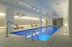 Piscine intérieure