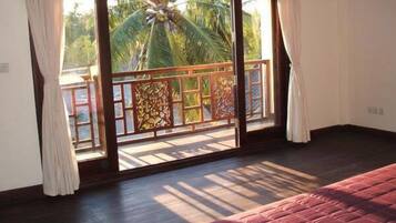 Villa, 3 Bedrooms | Balcony