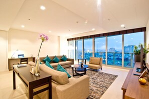 River Suite | 起居區 | LED 液晶電視