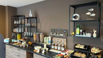 Petit déjeuner buffet compris tous les jours
