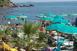 Praia particular, bar na praia 