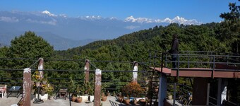 Langtang View Nagarkot Bed & Breakfast