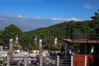 Langtang View Nagarkot Bed & Breakfast
