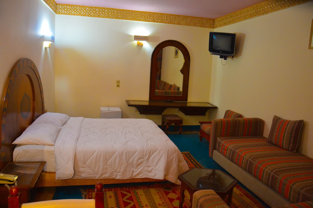 Suite, Balcony