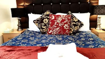 Rom – deluxe, eget bad | Skrivebord, strykejern/-brett og wi-fi (inkludert)