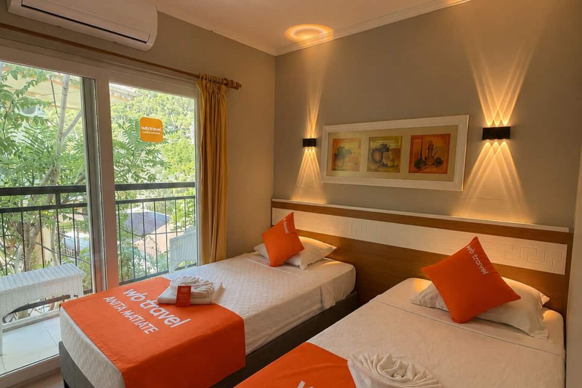Standard Room, Garden View | Minibar, desk, soundproofing, bed sheets